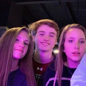 Meet your Posher, Lizzy